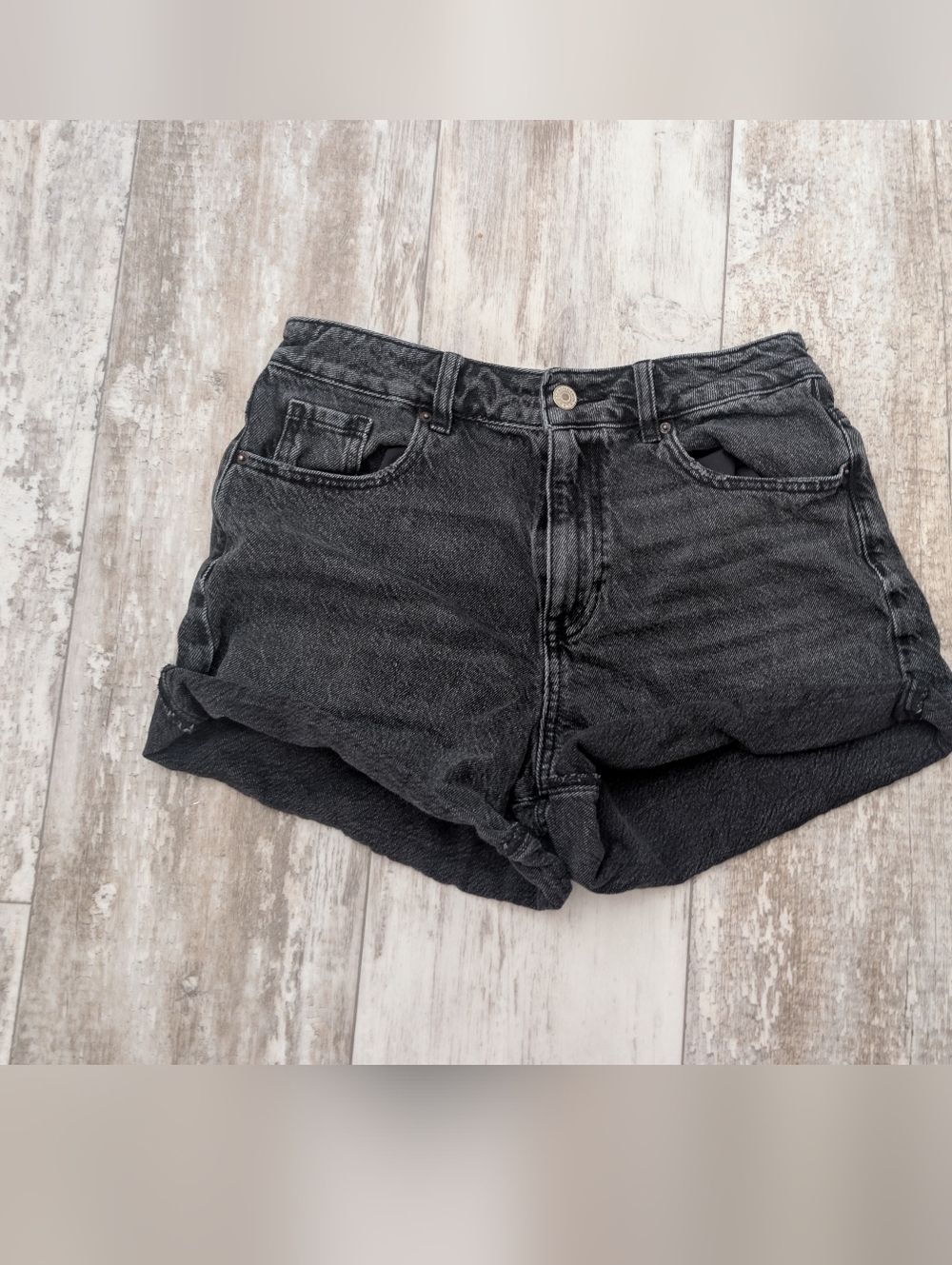 PacSun Black High-Waist Denim Mom Shorts Size 28
